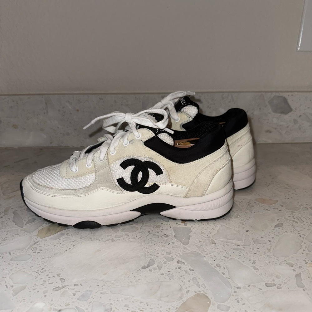 Chanel sneakers *Pre loved* euro 38 white and black